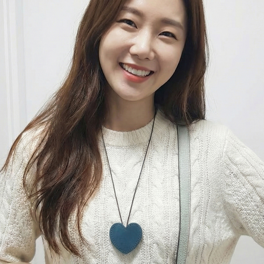 가죽 목걸이 액세서리 상세페이지 디자인